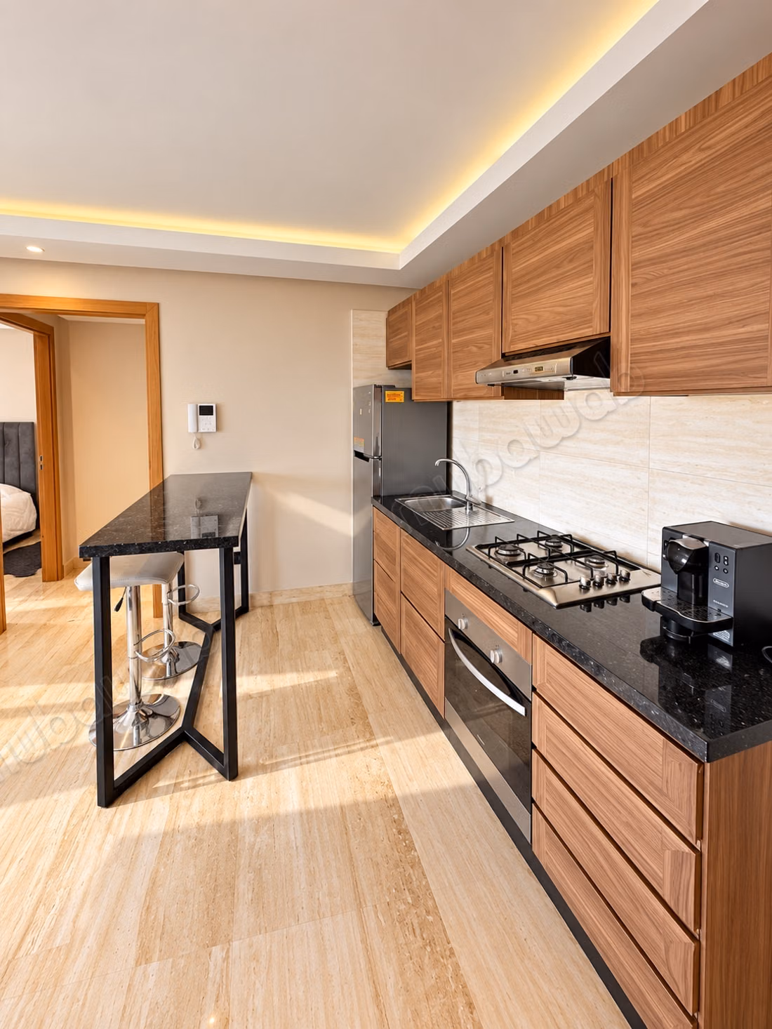 Mooi hedendaags appartement goed ingericht in Hivernage