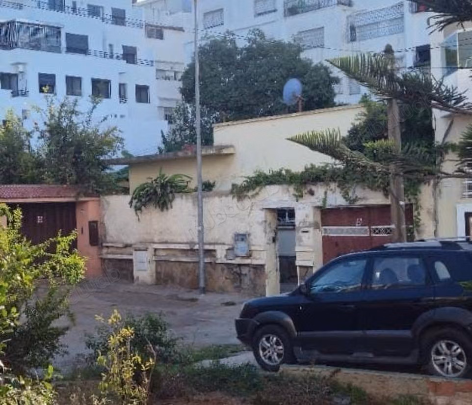 Villa à Vendre de 450.0 m² à Casablanca, Ain Sebaa