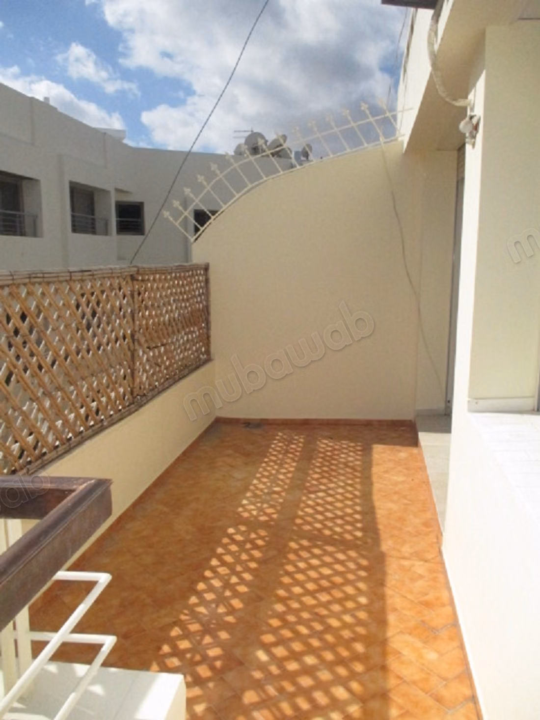 Studio vide luxe 70m2 à Quartier Racine 
avec Terra