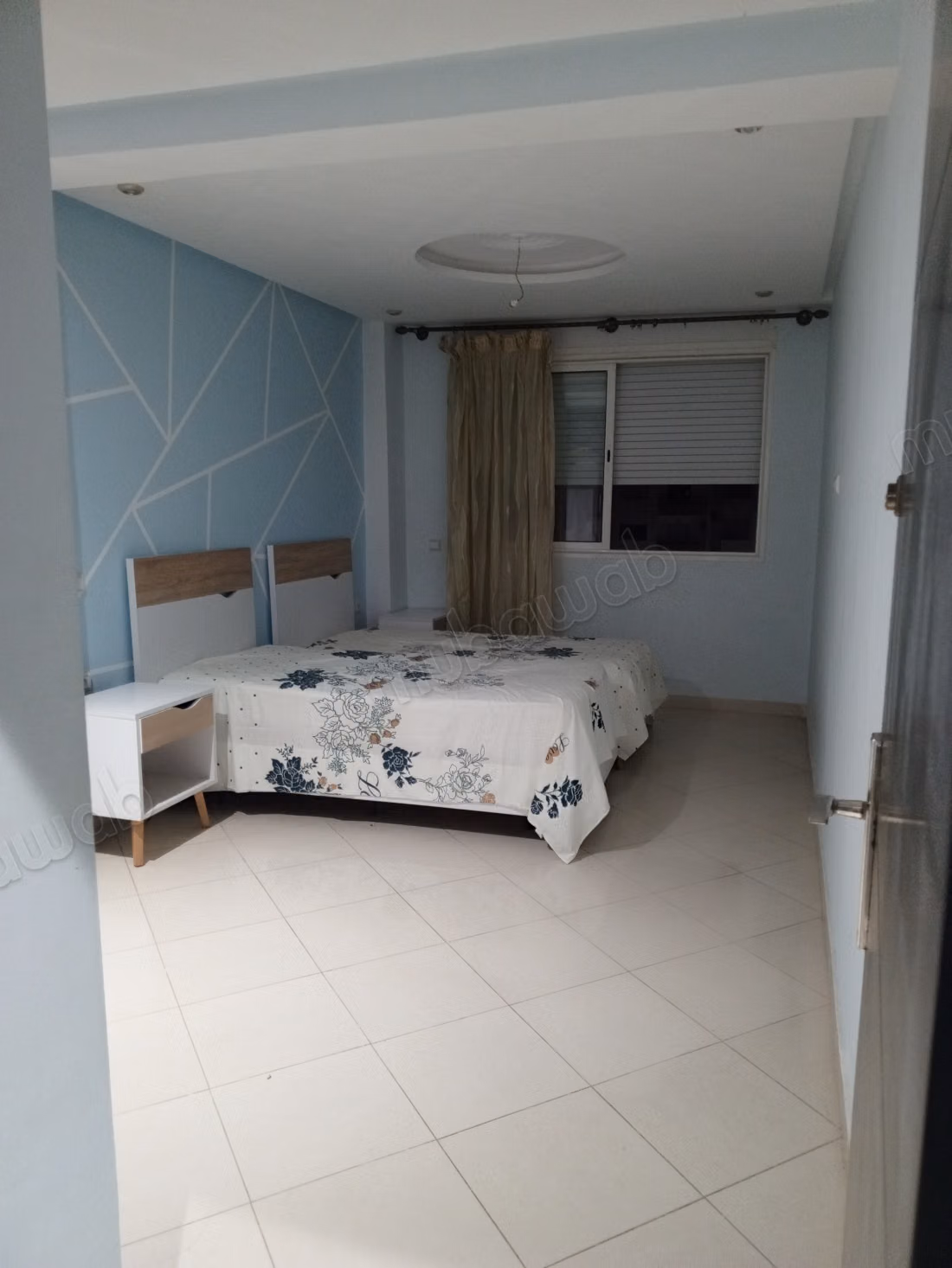 Affitta questo appartamento ad Abbadi. 3 camere. Arredato