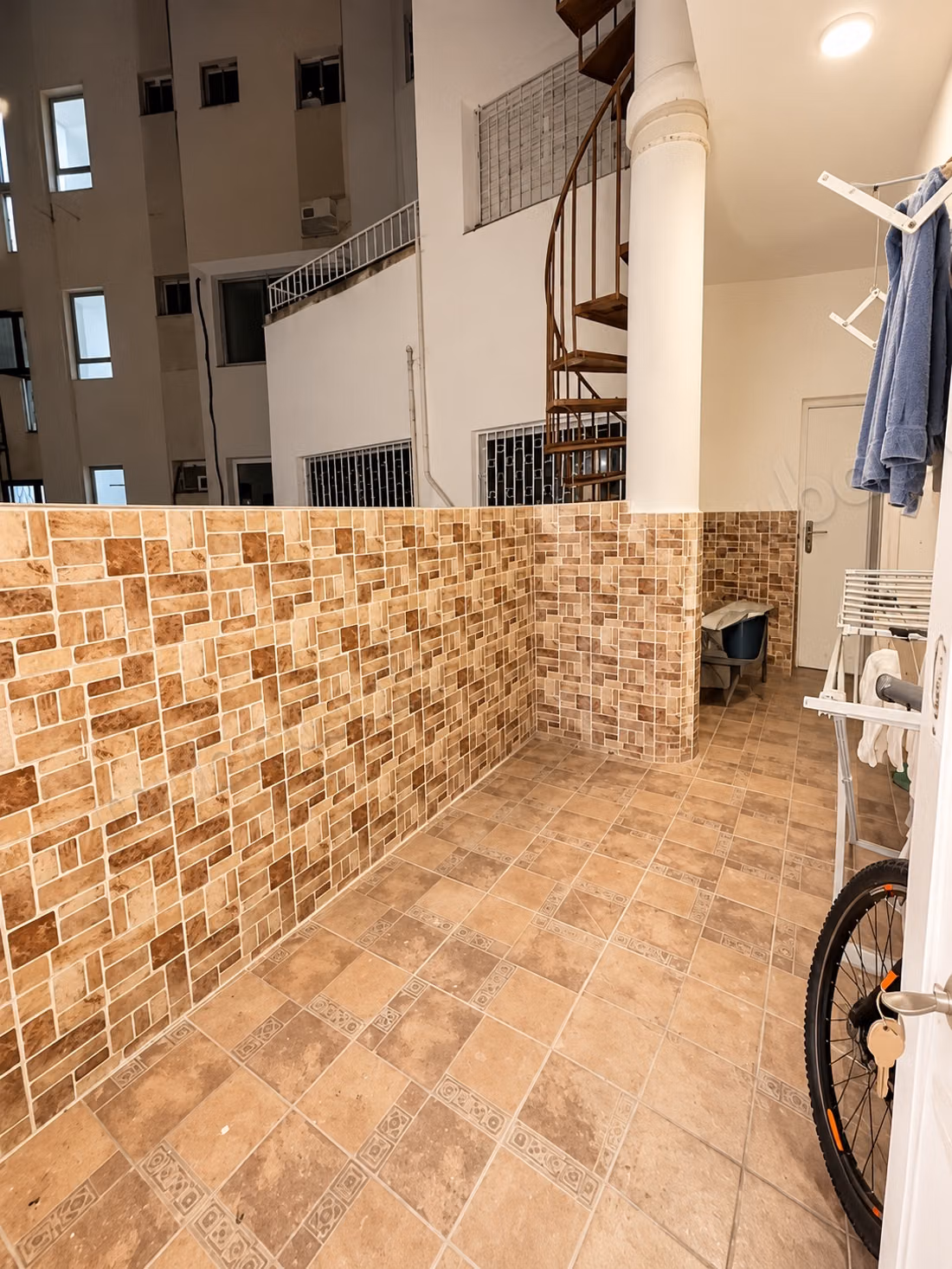 Appartement spacieux 153 m² avec 3 chambres et double parking – Gauthier
