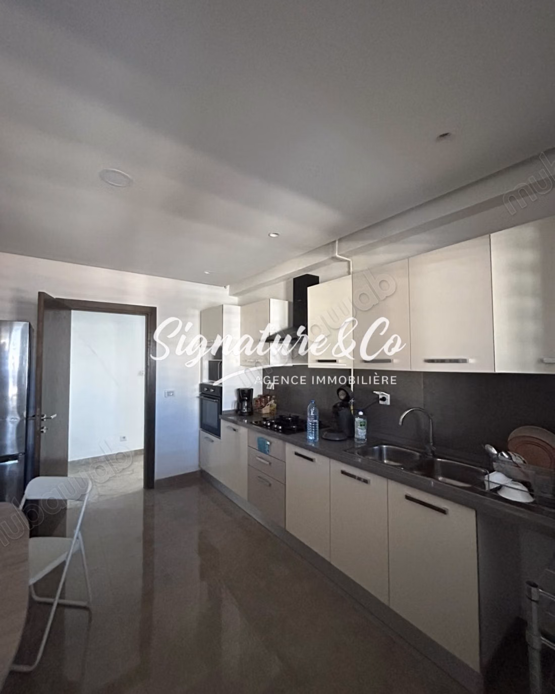 A louer appartement S2 meublé à El Aouina
