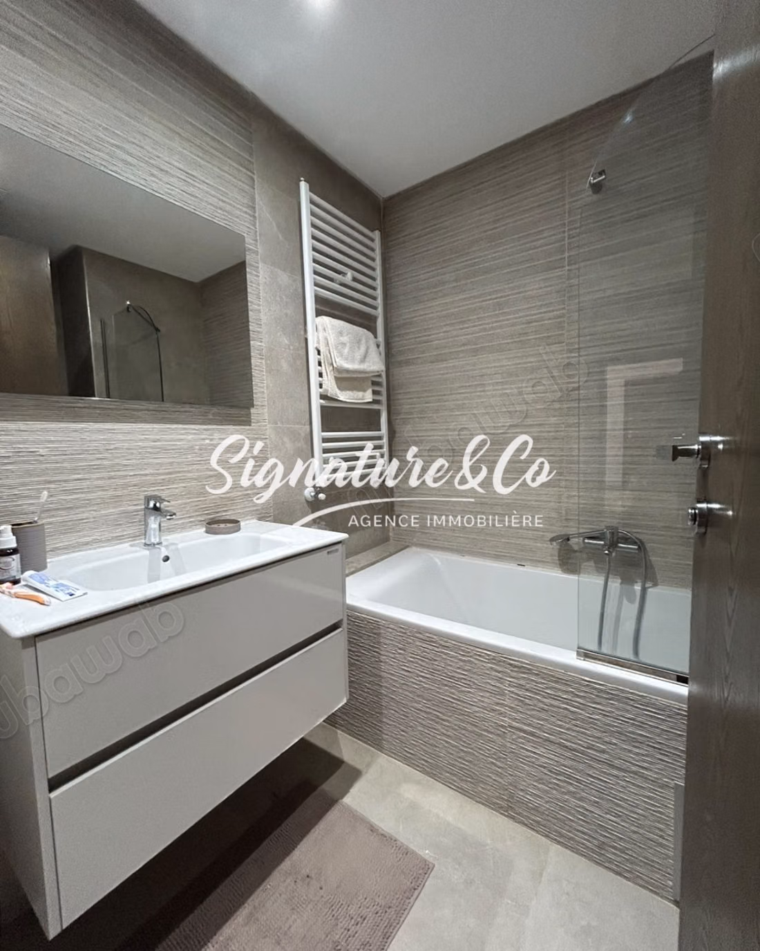 A louer appartement S2 meublé à El Aouina
