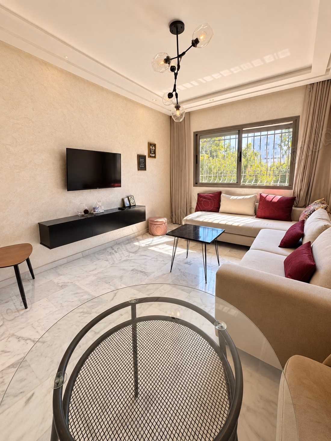 Studio meublé de 43 m² avec parking et vue jardin – Cheikh Khalifa