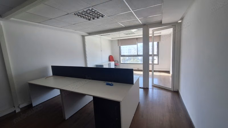 Joli plateau bureau à vendre très bien situé à Bourgogne