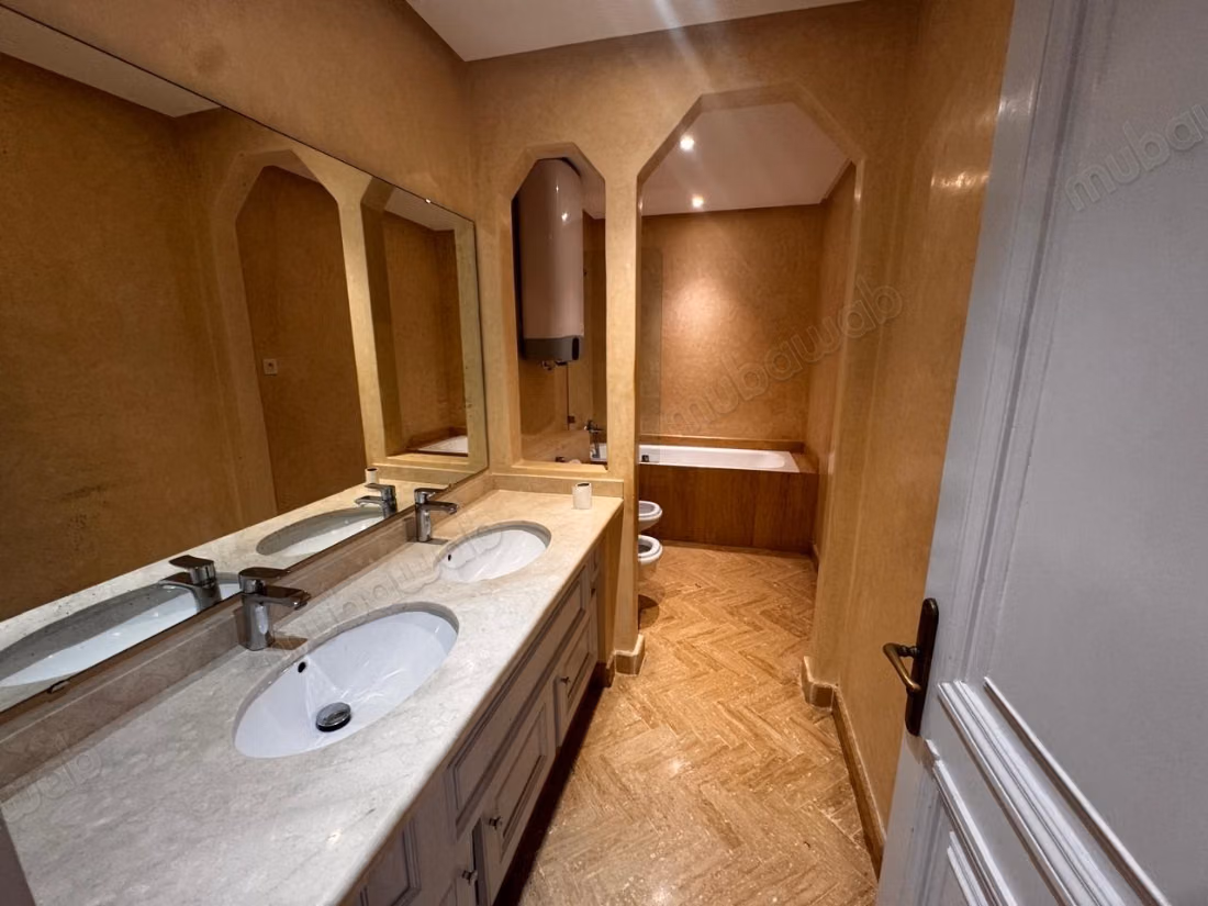 Appartement à louer au triangle d'or