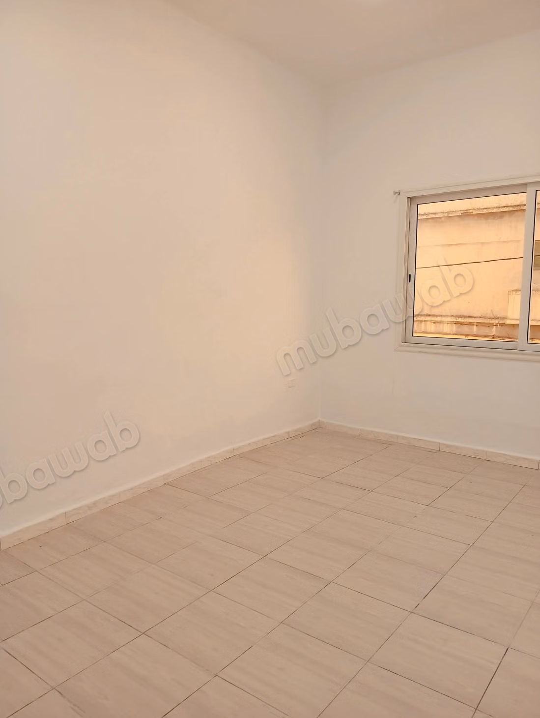 Bureaux à louer à Bizerte Centre Ville. 
Surface totale 90 m². 
Sécurisé 24/24