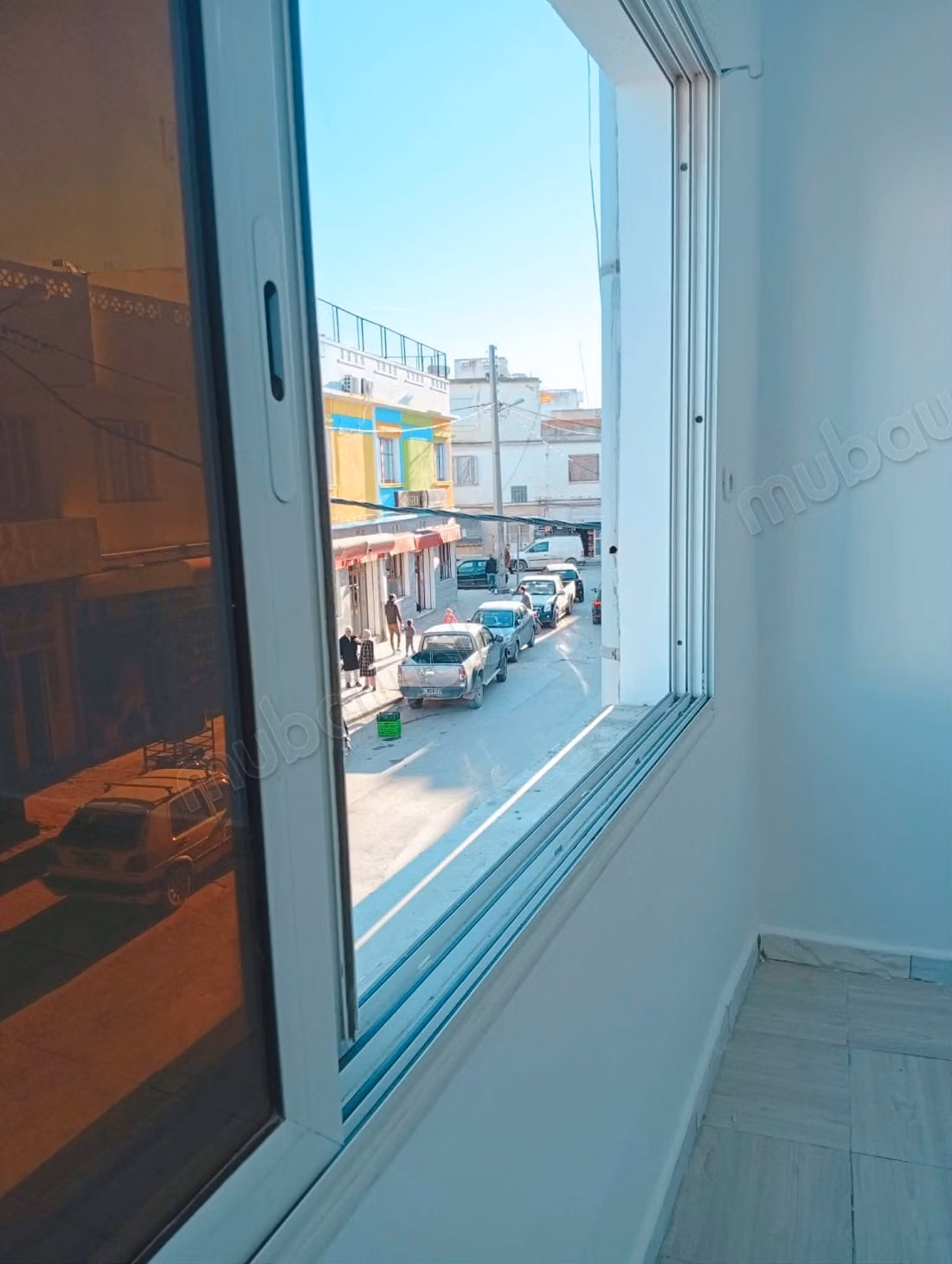 Bureaux à louer à Bizerte Centre Ville. 
Surface totale 90 m². 
Sécurisé 24/24
