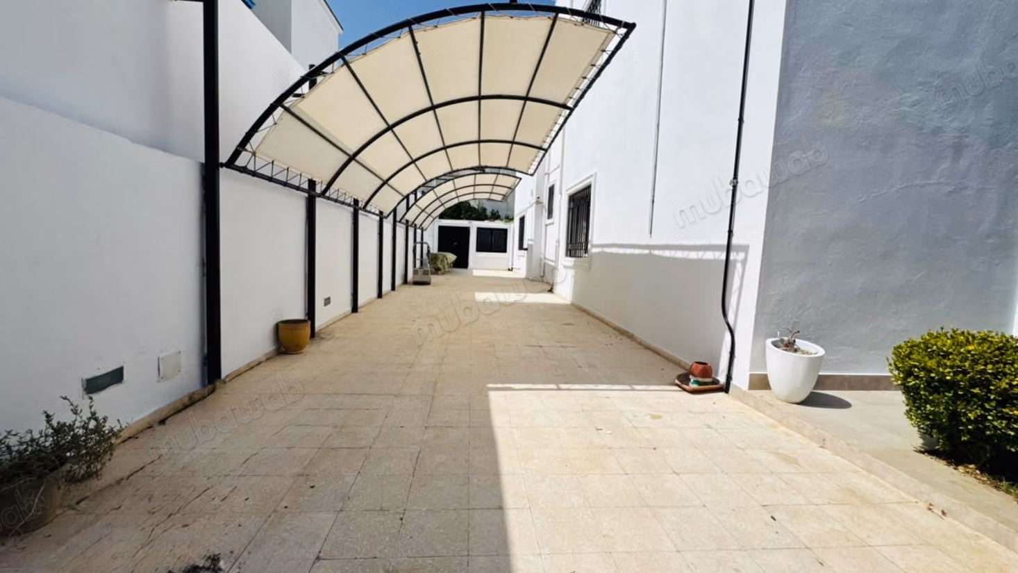 A louer villa meublée en s5 à gammarth village