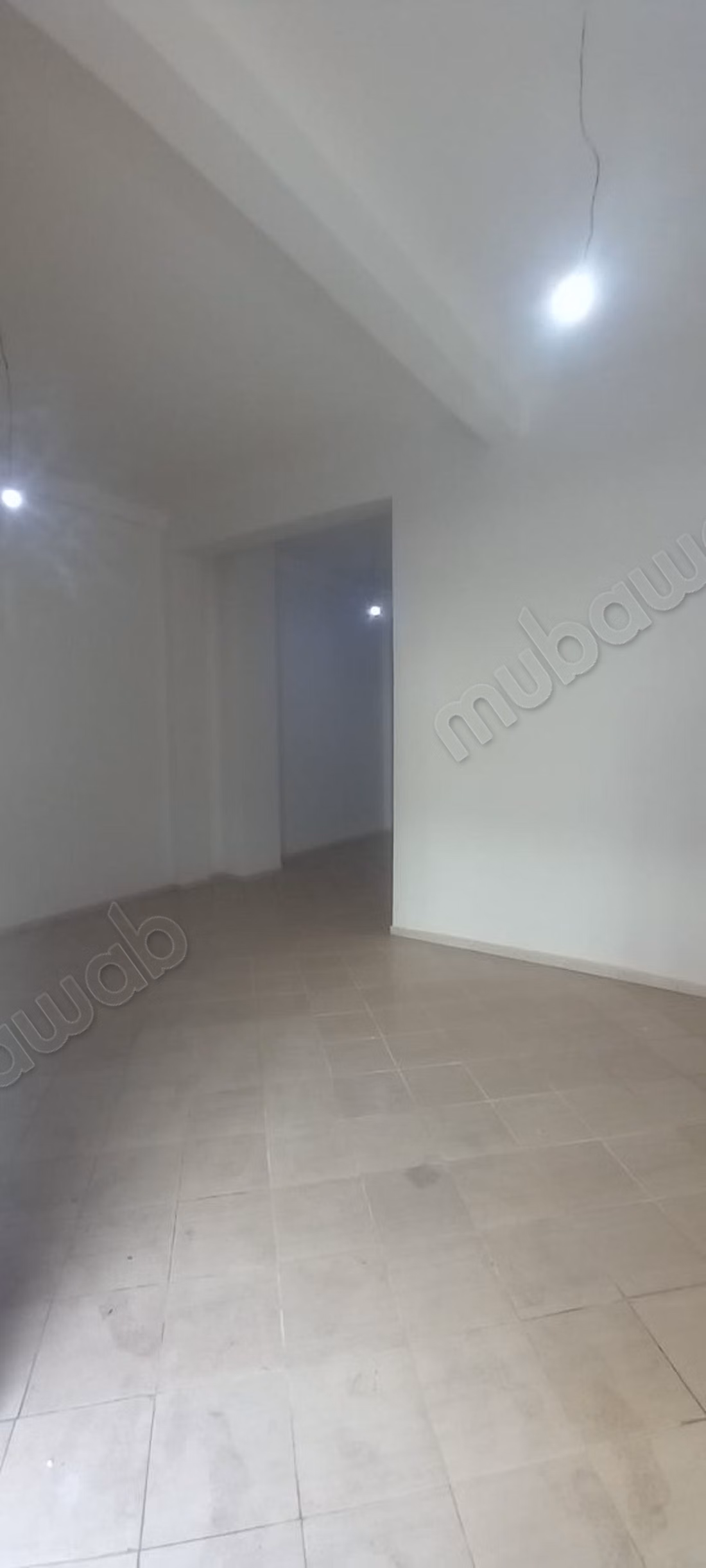 Commercial premises for sale in Bourgogne Ouest. Area 214 m²