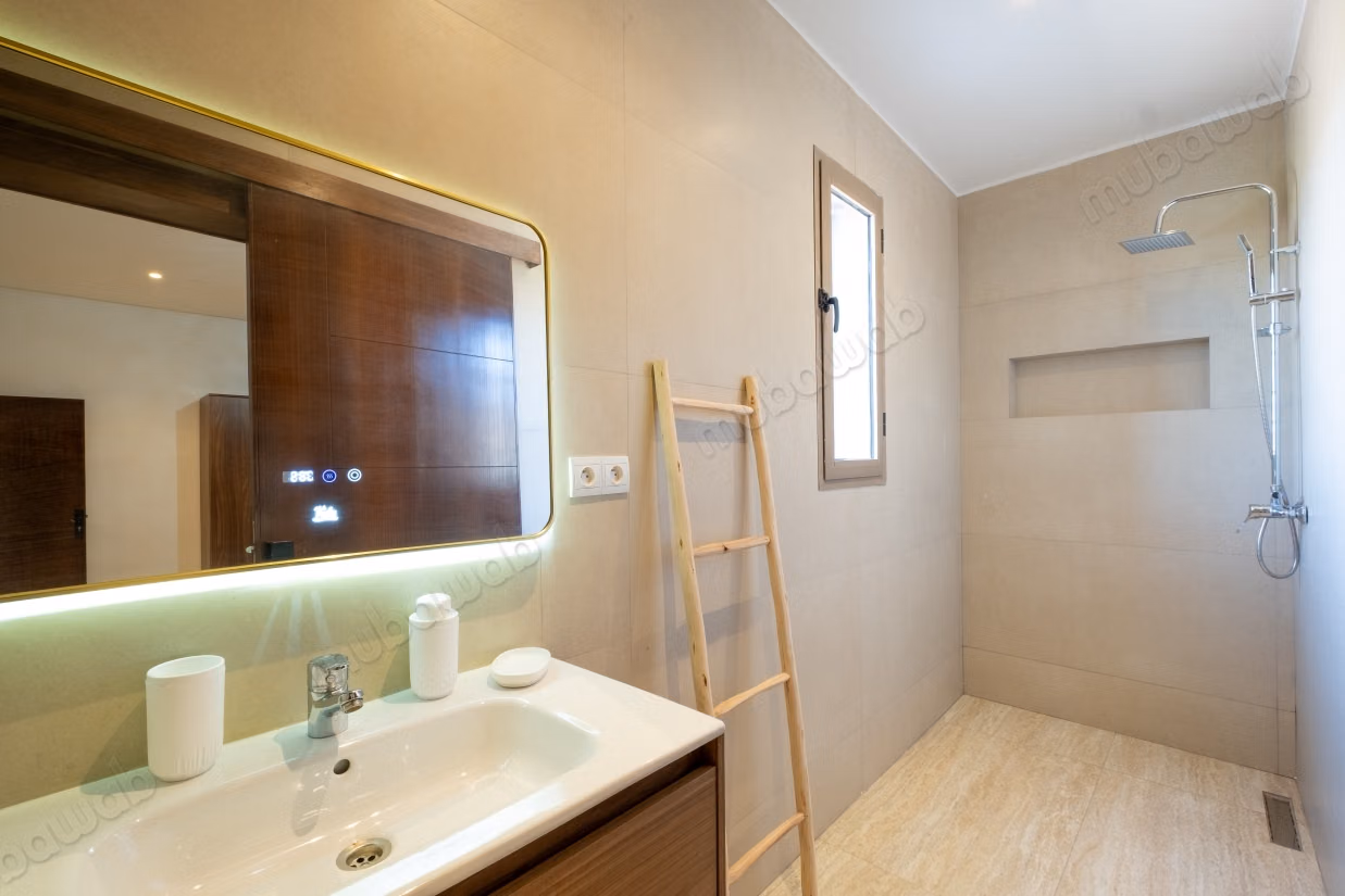 Villa de Luxe Meublé 4 suites 
Piscine Privé 3000m2