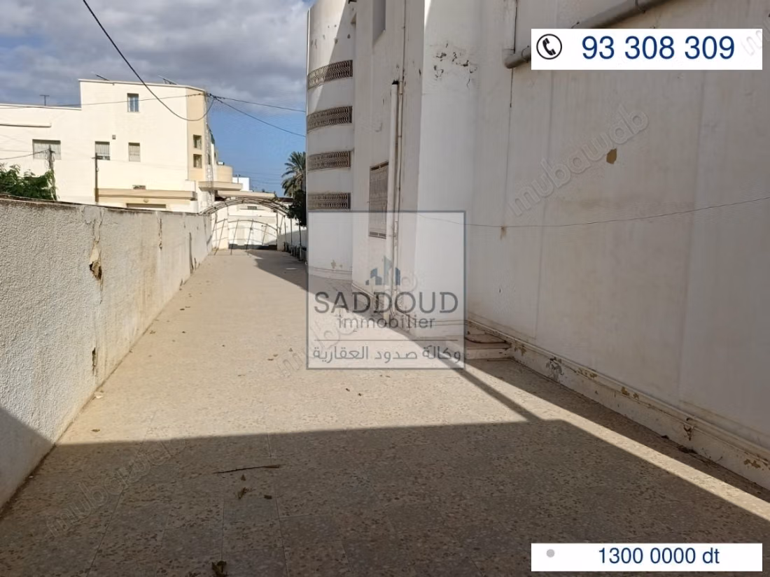 Terrain à vendre avec ancien villa R4