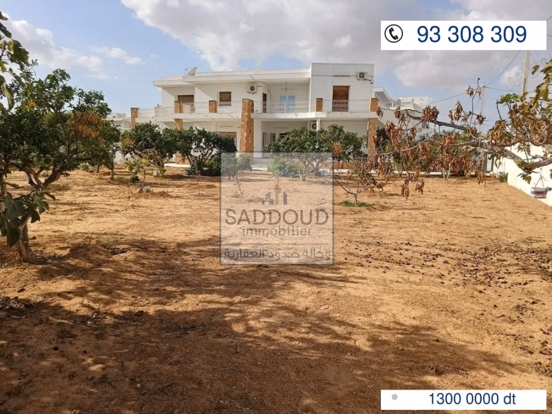 Terrain à vendre avec ancien villa R4