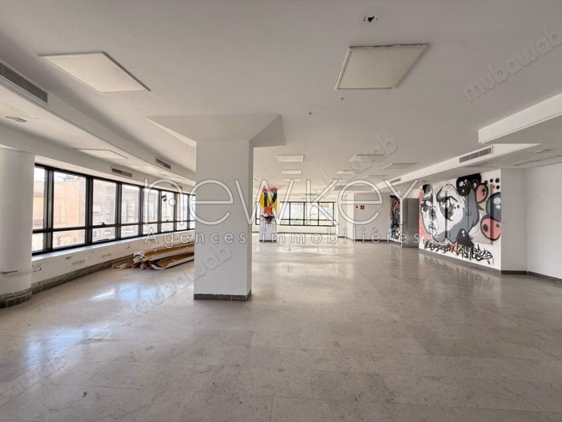 Office building for rent at Lake 1
