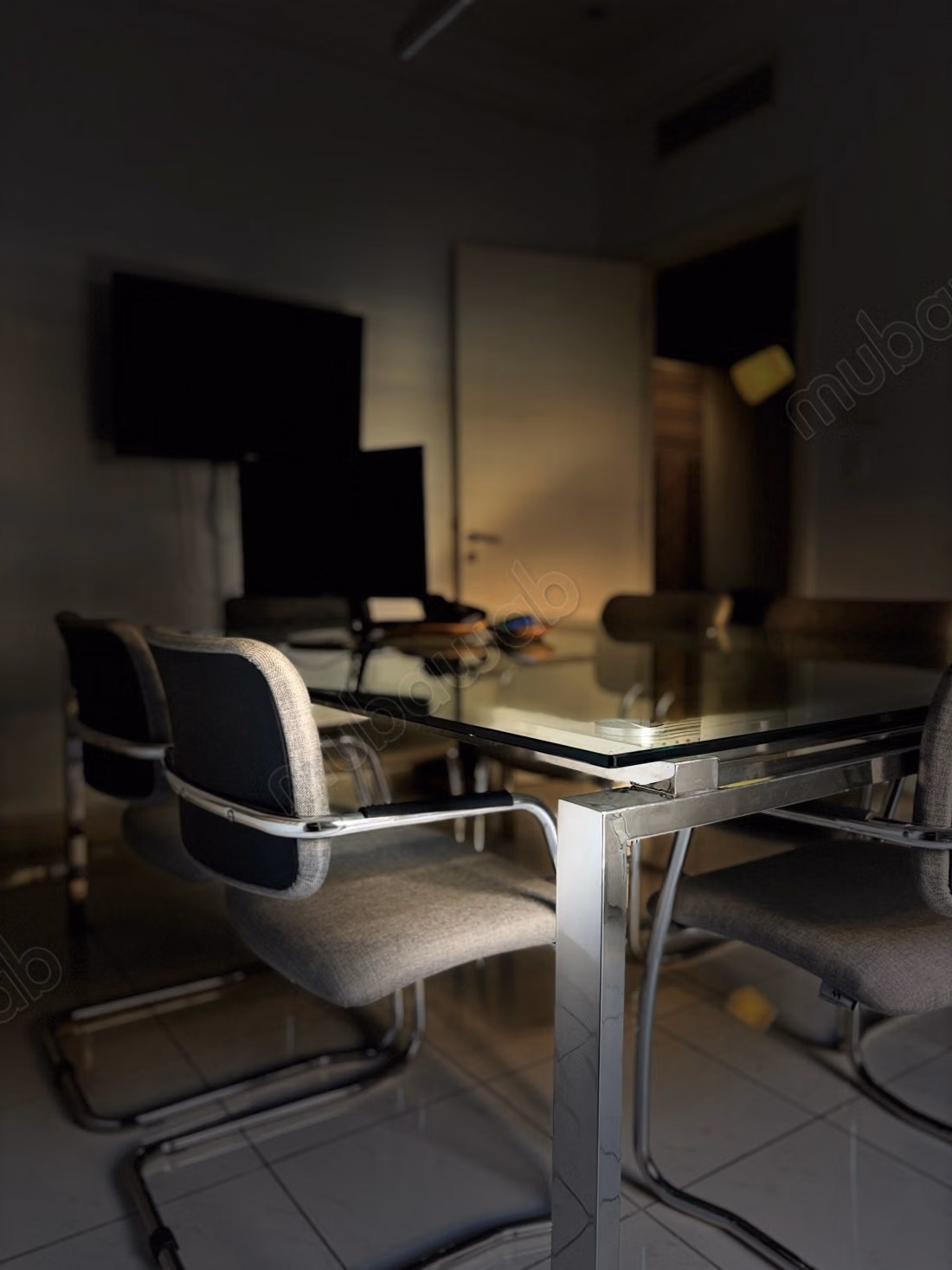 A ready-to-use office space