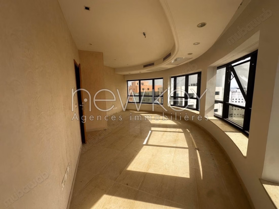 Office rental at Lake 1 on 5 levels