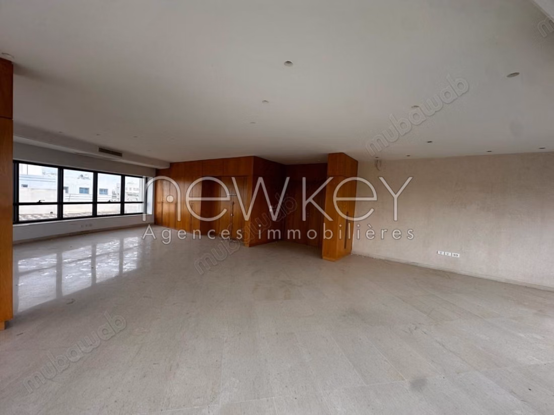 Office rental at Lake 1 on 5 levels