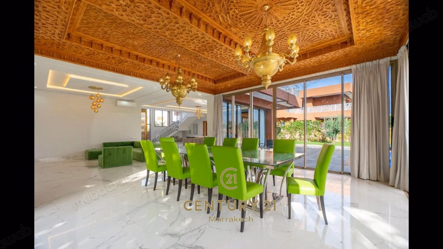 Karakteristieke Villa met Uitzicht op de Golf
