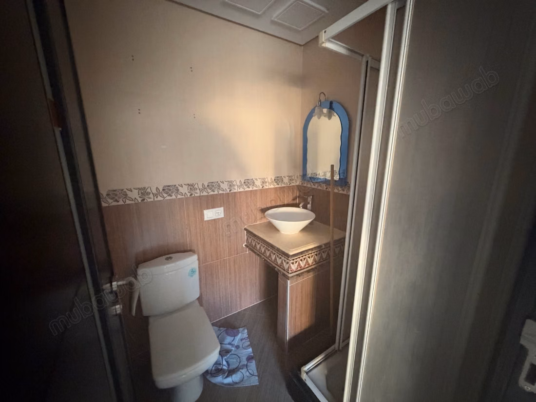 Bel appartement en location vide au plein centre avec terrasse et parking