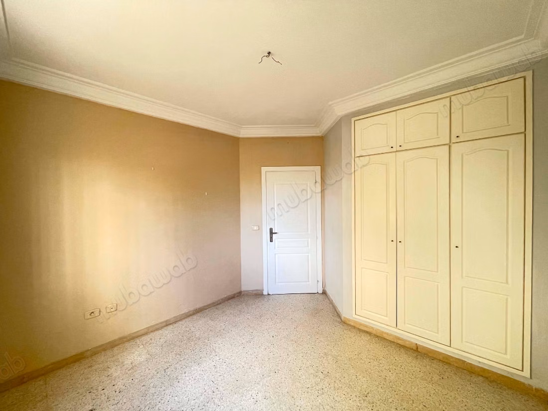 A vendre un appartement en s3 à les Palmeraies