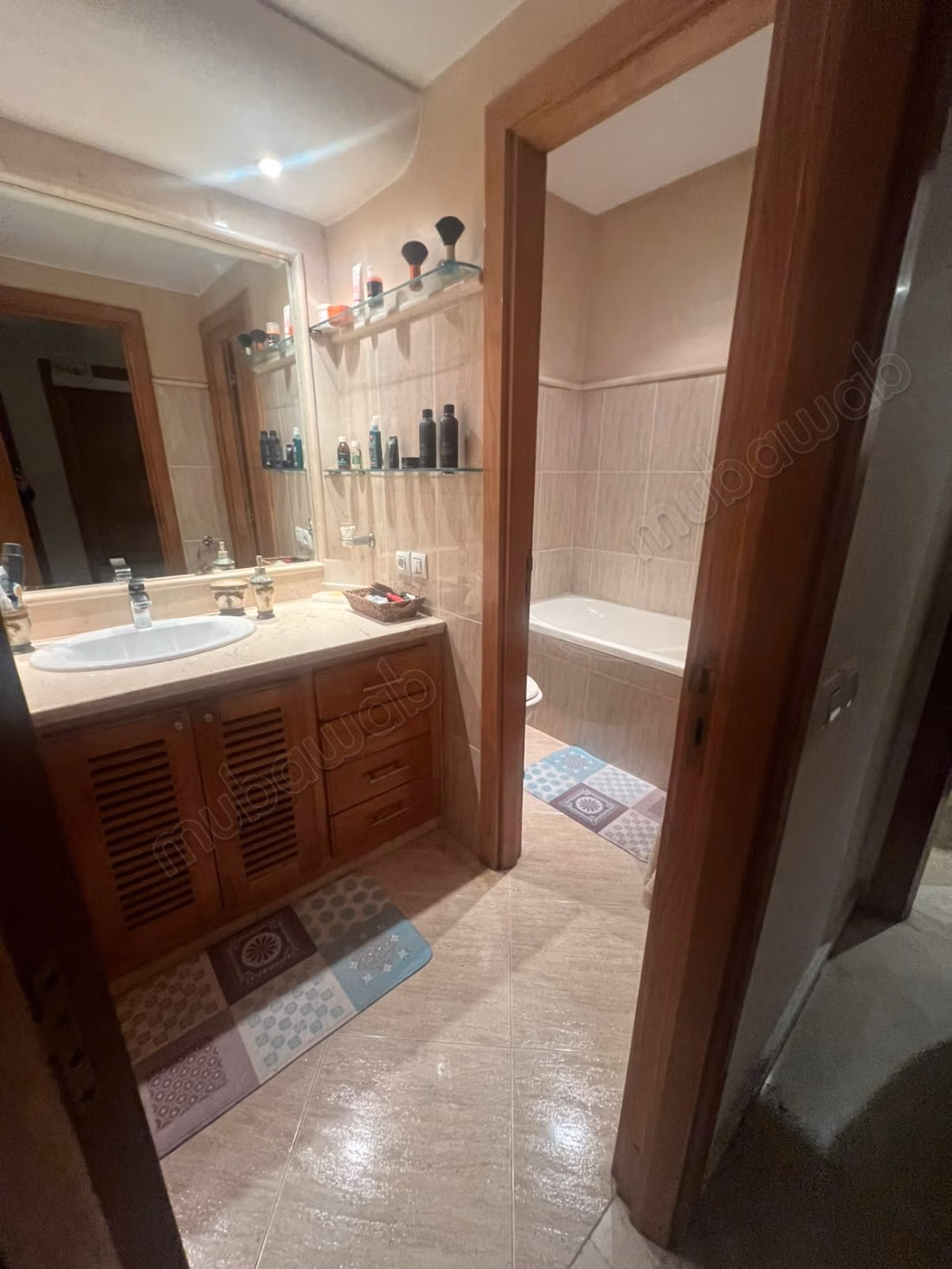 Louez cet appartement à Val Fleury. Surface totale 134 m². Meublé
