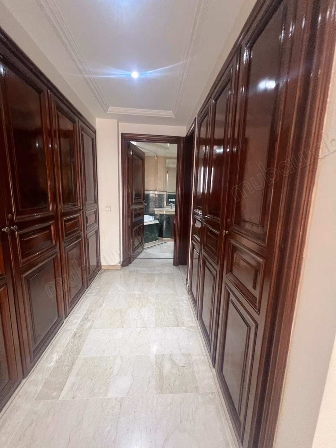Appartement en vente à Racine. 3 chambres agréables. Porte blindée et résidence sécurisée