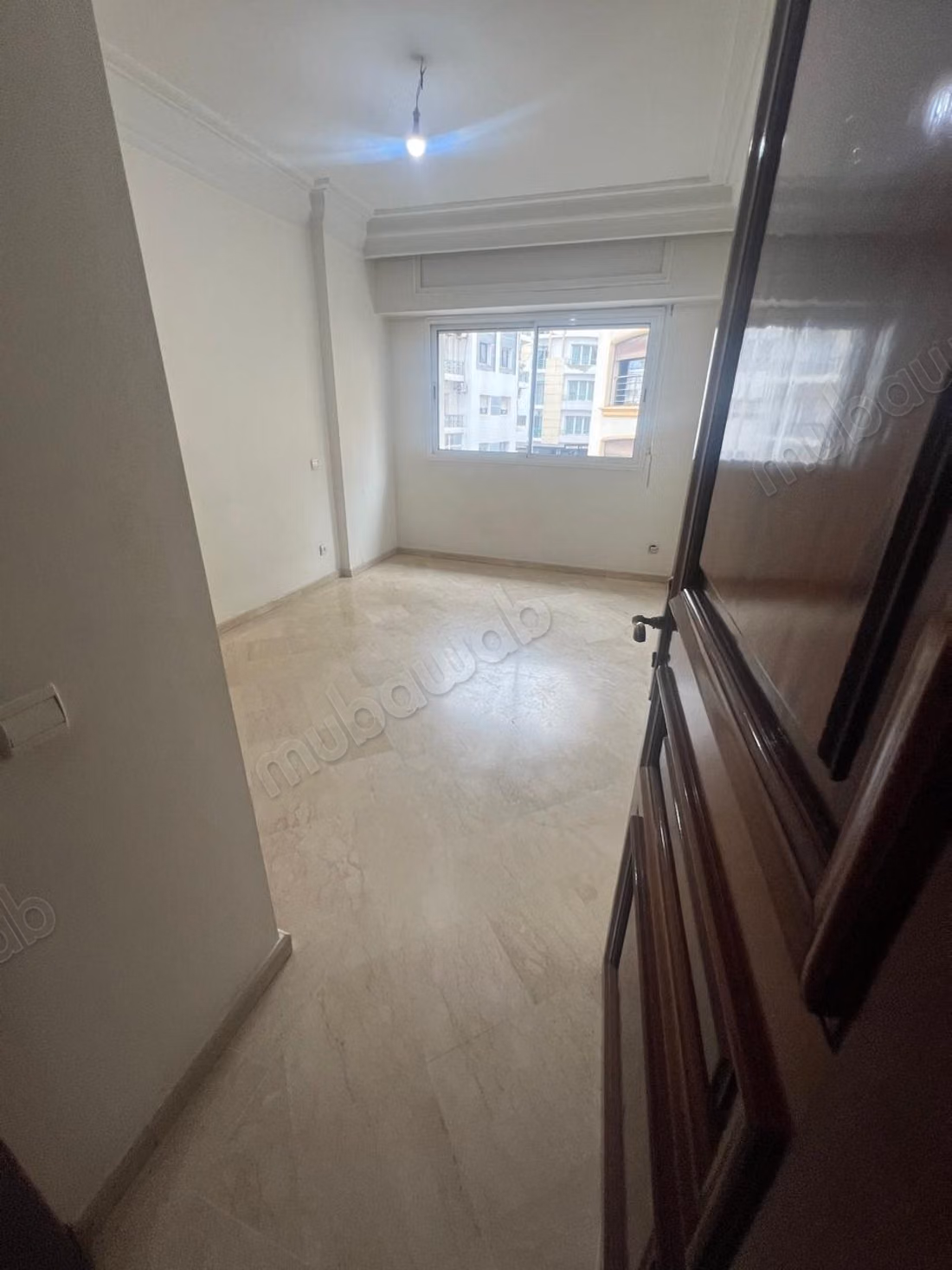 Appartement en vente à Racine. 3 chambres agréables. Porte blindée et résidence sécurisée
