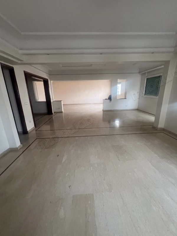 Appartement en vente à Racine. 3 chambres agréables. Porte blindée et résidence sécurisée