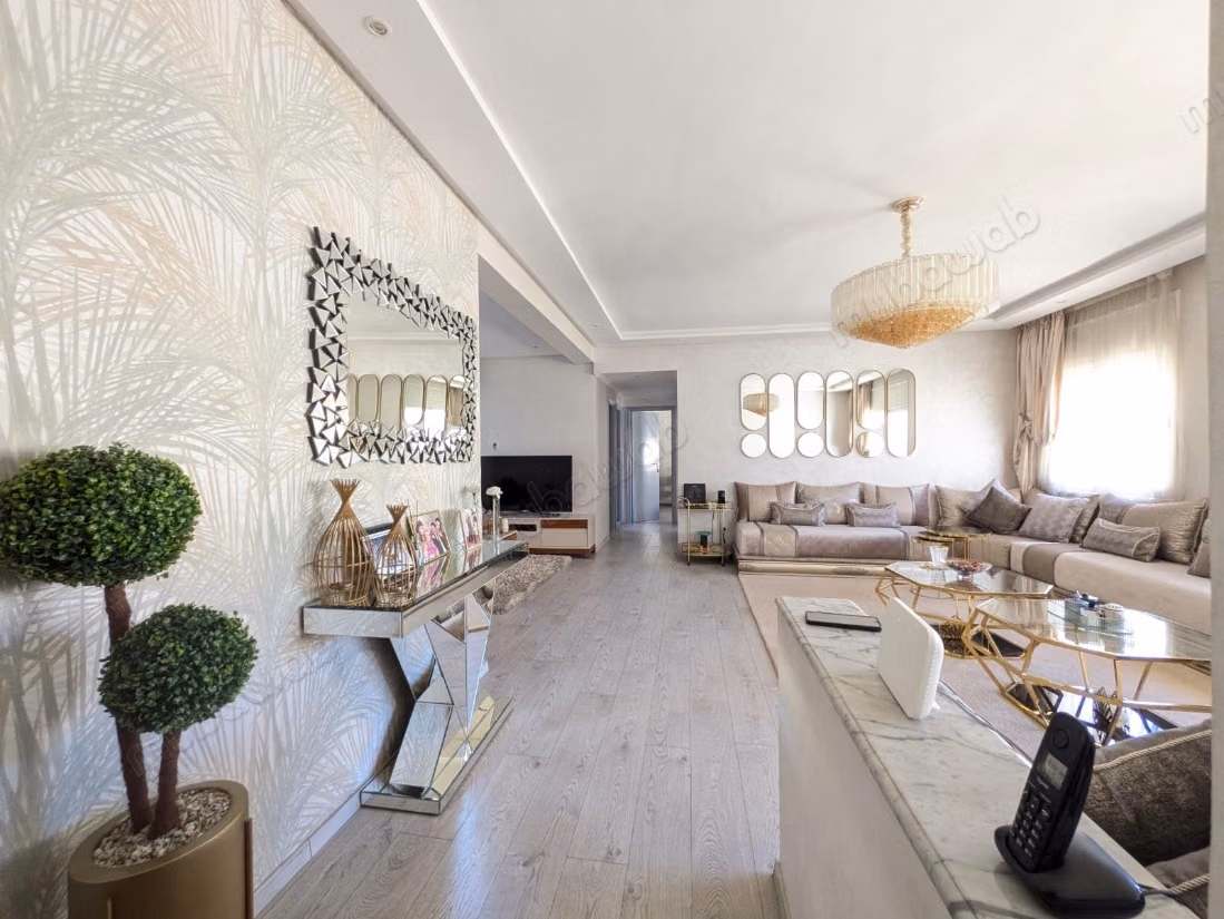 Sale of a beautiful apartment in Maârif. Area 128 m². Elevator and garage