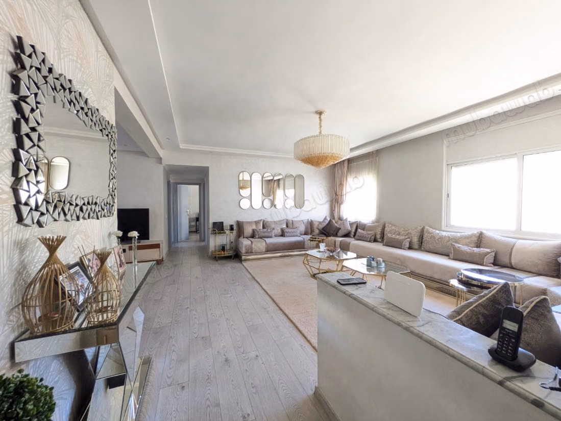Sale of a beautiful apartment in Maârif. Area 128 m². Elevator and garage