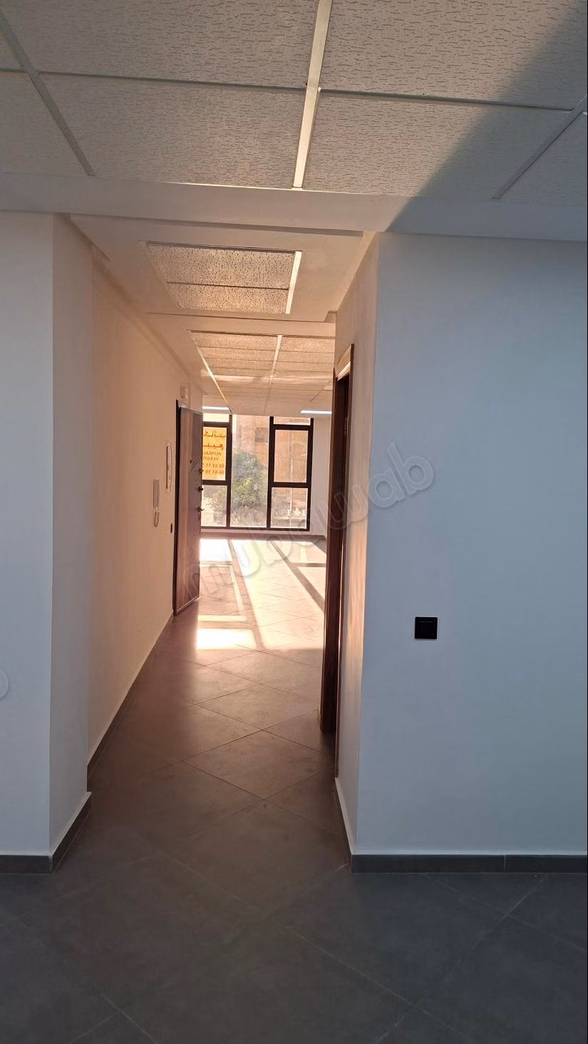 Bureaux en vente à Berrechid. Superficie 60 m². Porte blindée, sécurité