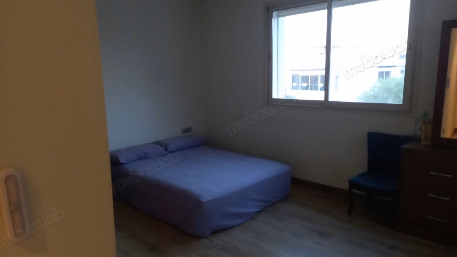 Superbe appartement à vendre à Ville Verte. 4 chambres. Tout confort avec cheminée et climatisation