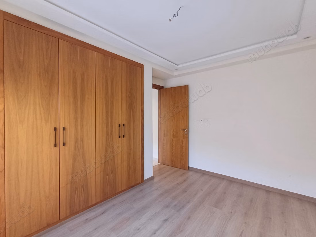 Appartement vide à louer –les princesses