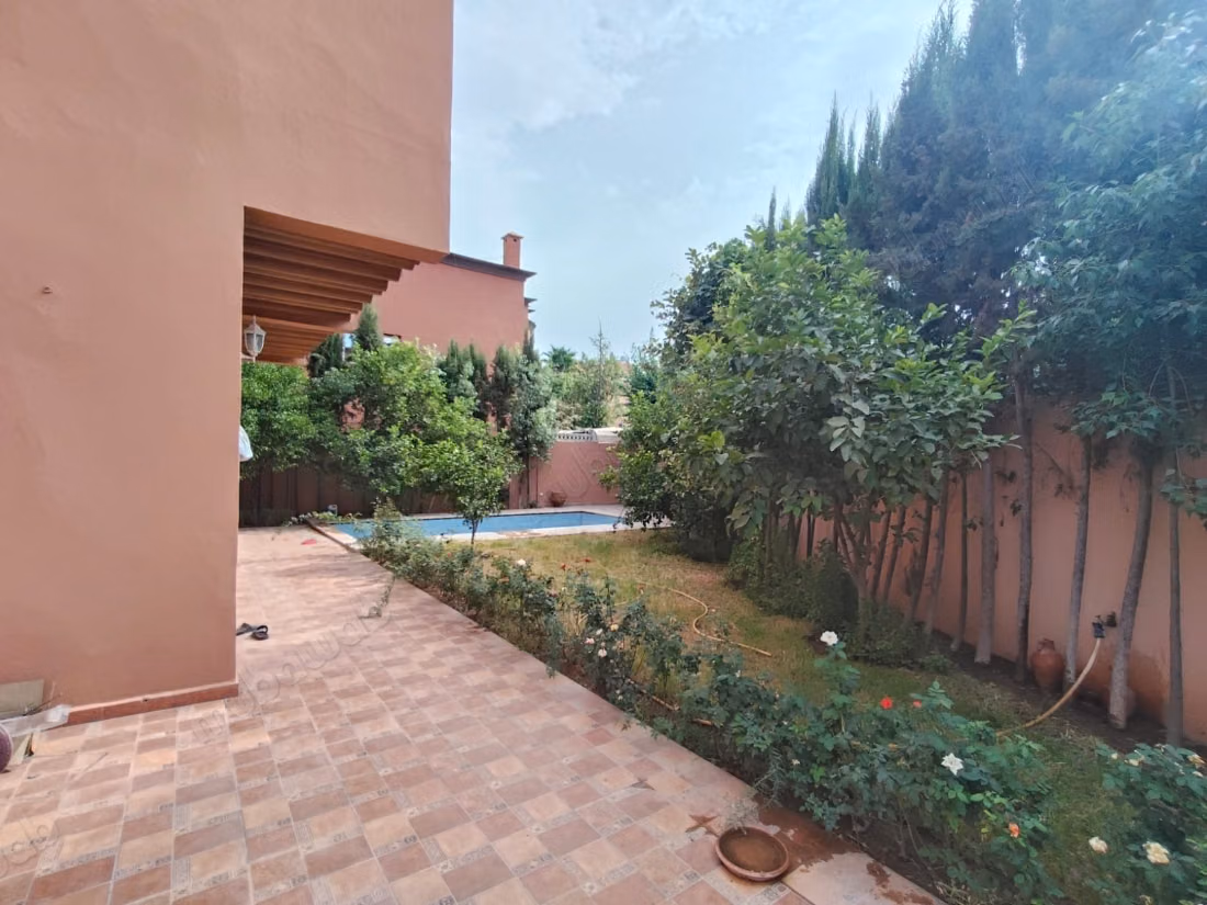 Authentic villa for sale