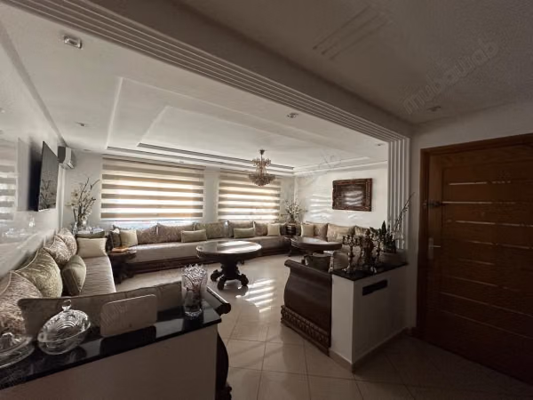 Apartamento espacioso de 184 m² con gran terraza amueblada