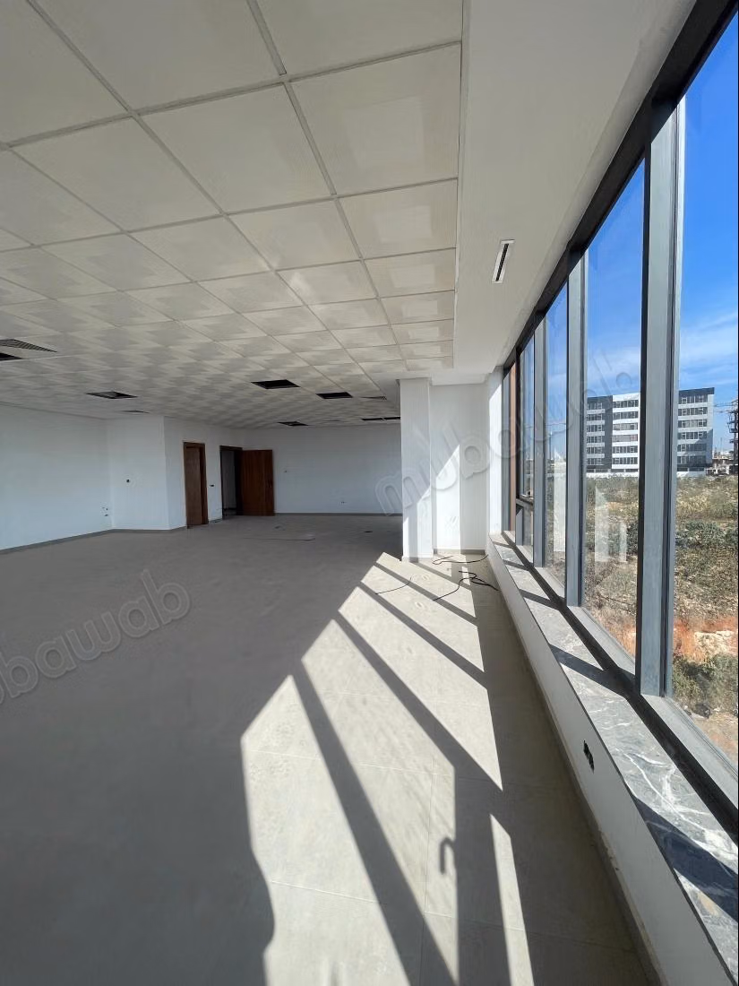 À louer – plateau de bureau lumineux à sidi maârouf