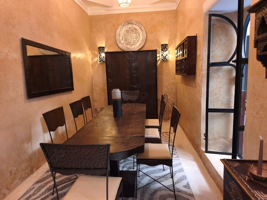 Somptueux riad titré de 132 M2 au sol