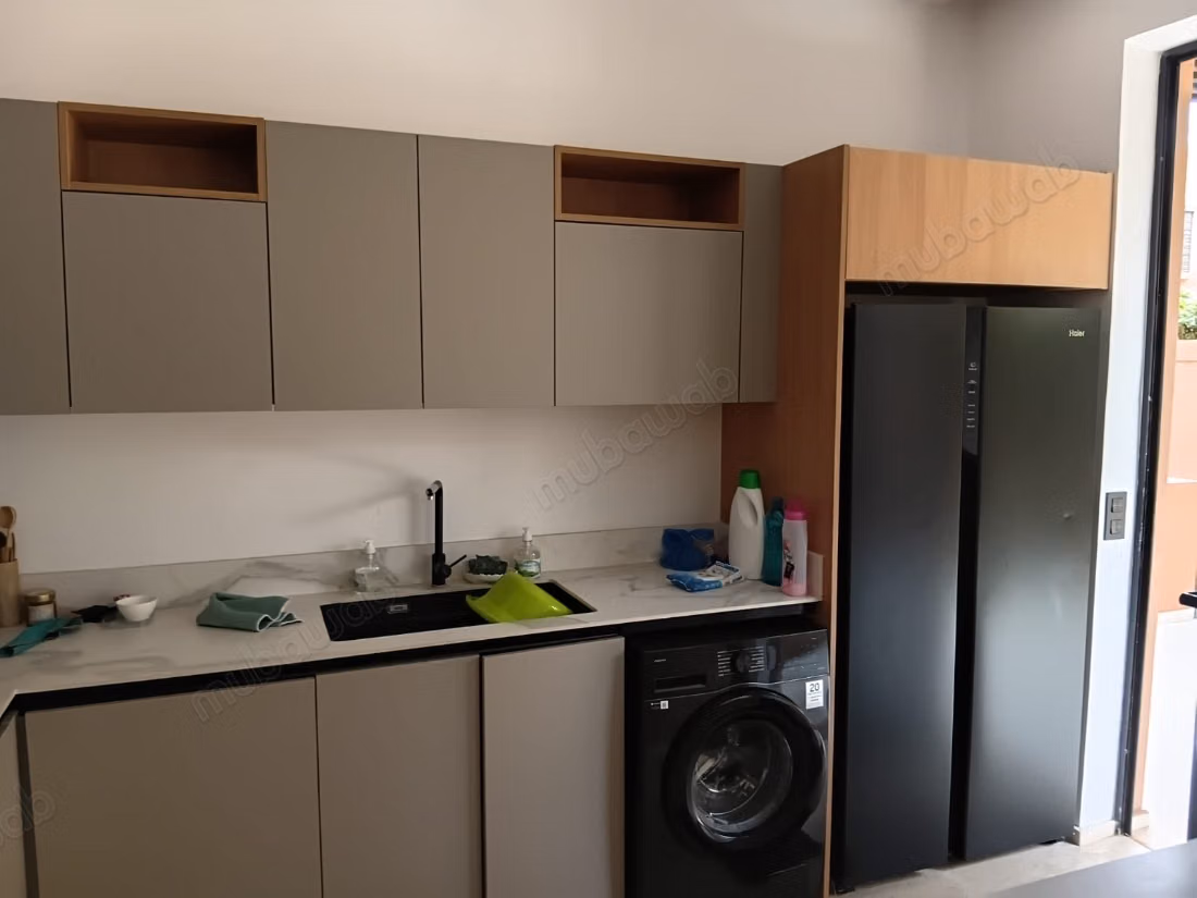 Maison de luxe à vendre à Agdal. 4 grandes pièces. Fenêtres double vitrage et chauffage central