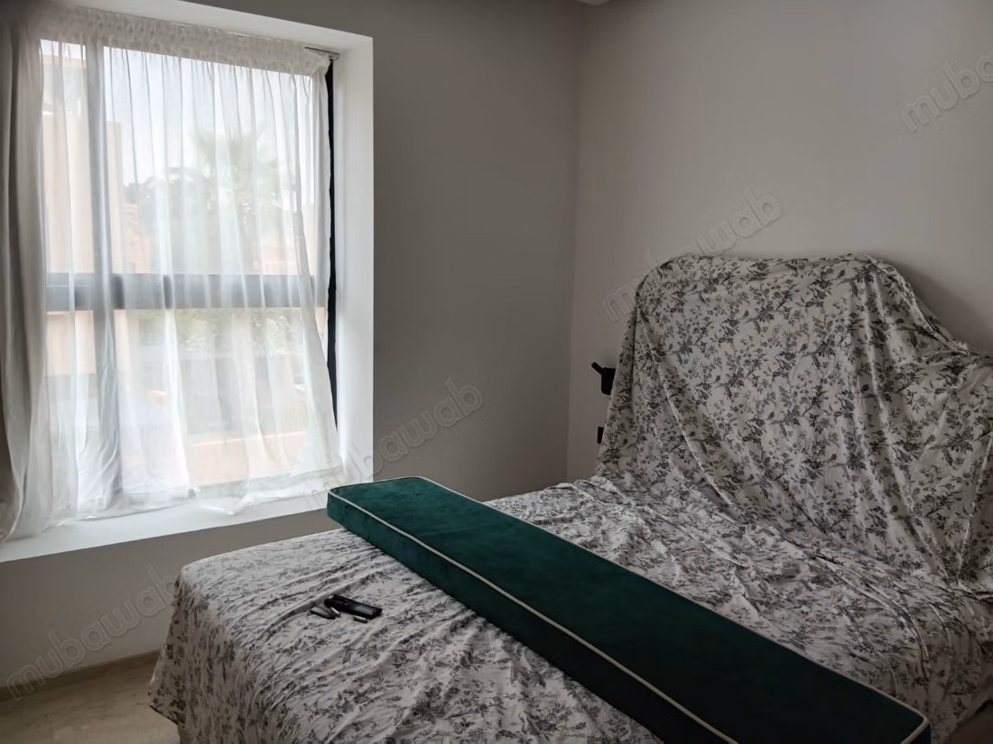 Maison de luxe à vendre à Agdal. 4 grandes pièces. Fenêtres double vitrage et chauffage central
