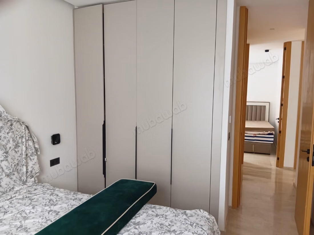 Maison de luxe à vendre à Agdal. 4 grandes pièces. Fenêtres double vitrage et chauffage central