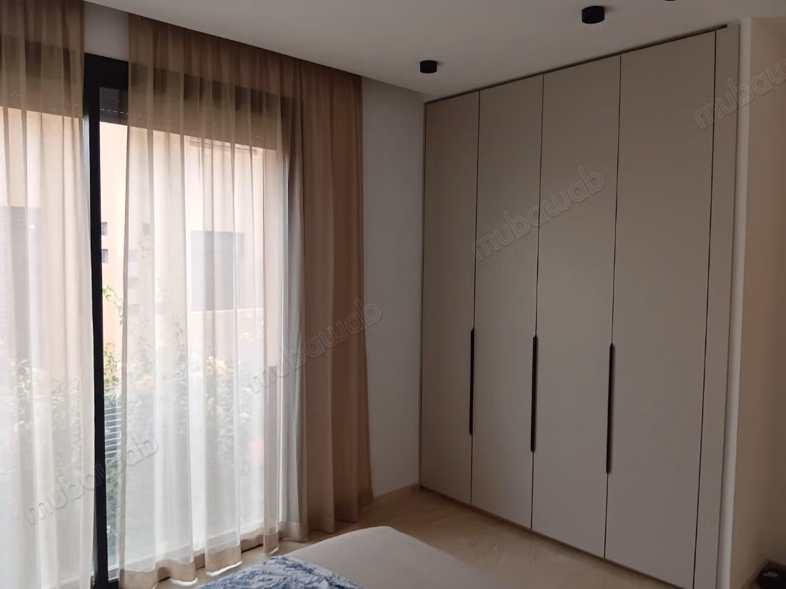 Maison de luxe à vendre à Agdal. 4 grandes pièces. Fenêtres double vitrage et chauffage central
