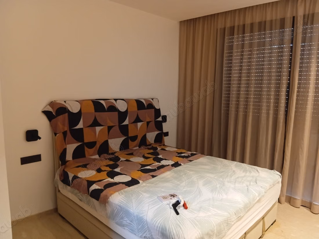 Maison de luxe à vendre à Agdal. 4 grandes pièces. Fenêtres double vitrage et chauffage central