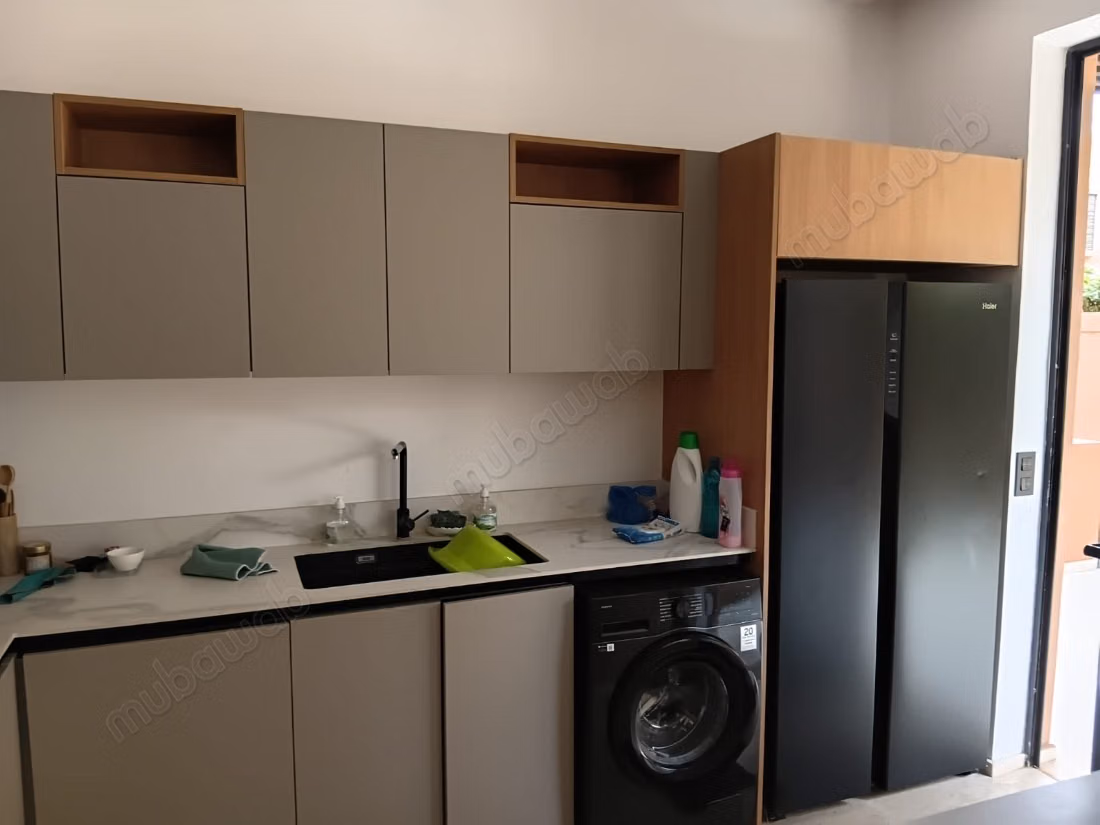 Maison de luxe à vendre à Agdal. 4 grandes pièces. Fenêtres double vitrage et chauffage central