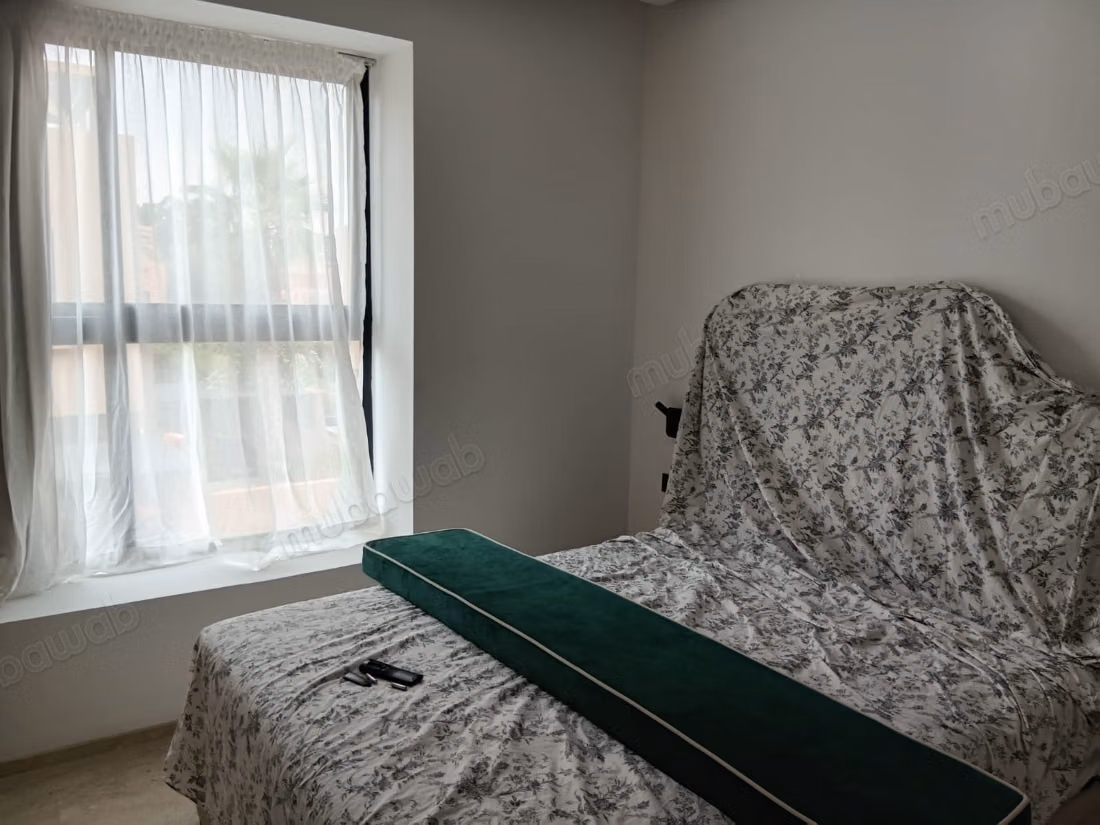 Maison de luxe à vendre à Agdal. 4 grandes pièces. Fenêtres double vitrage et chauffage central