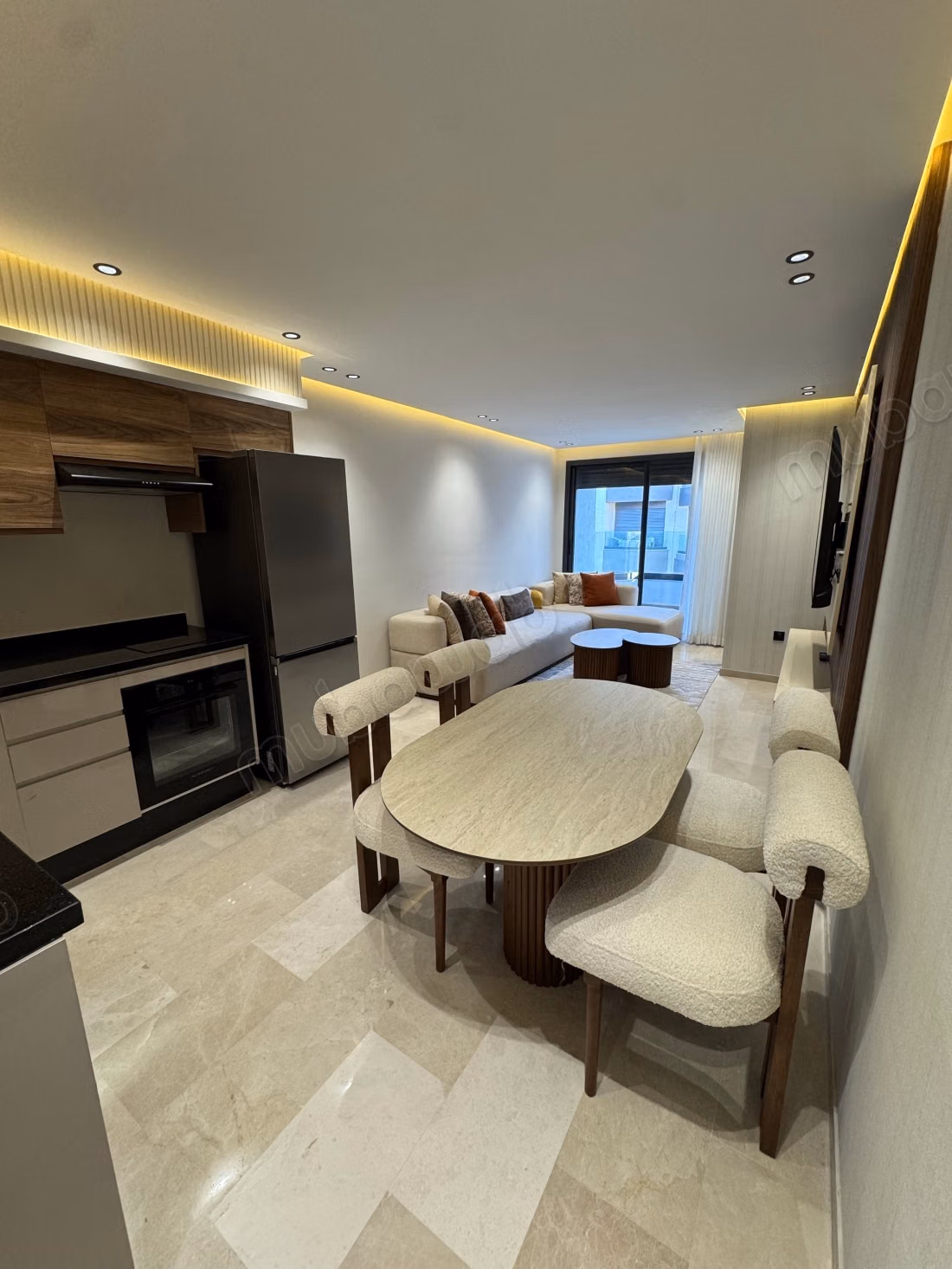Superbe appartement à vendre à Oasis.
Surface de 60 m².
Meublé