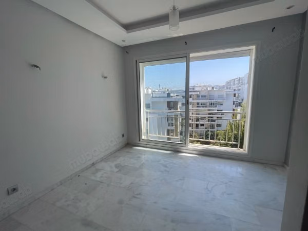 For rent - modern studio in Prestigia