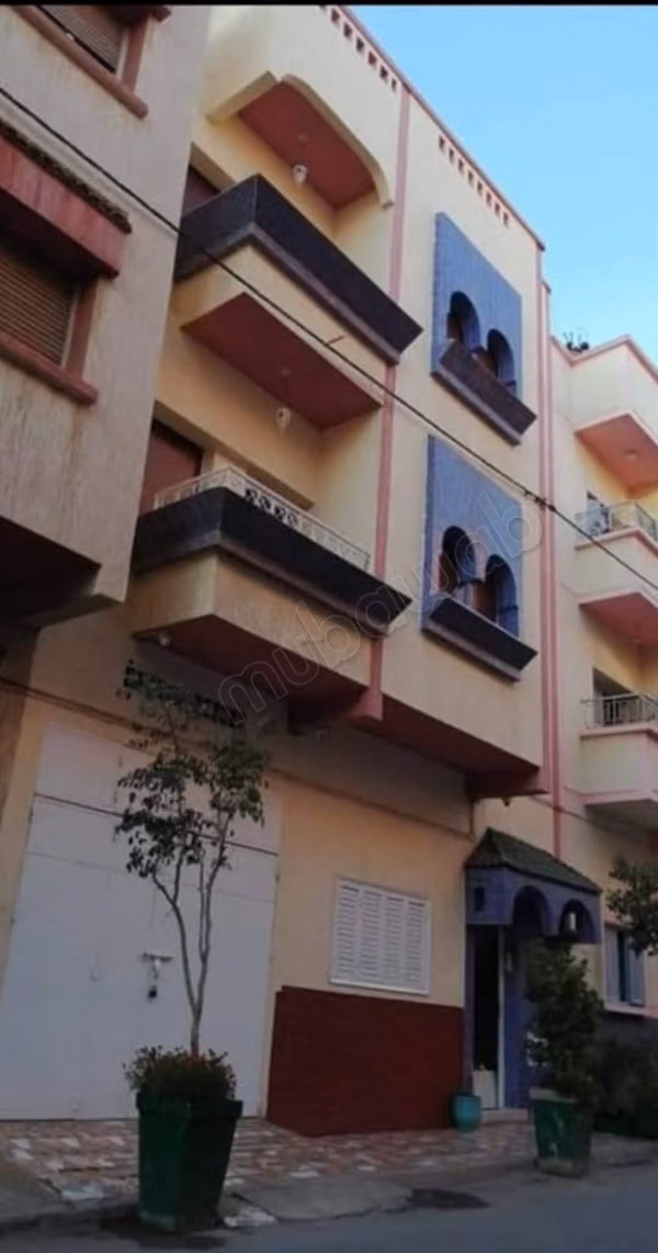 Trouvez votre maison à acheter à Hay Karima.
Surface totale 120 m²