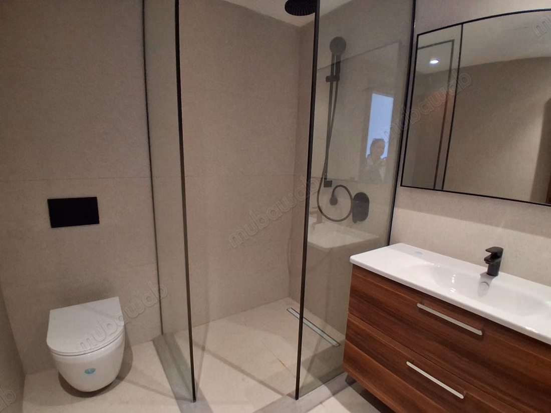 Appartement à louer à Souissi. 2 chambres. Porte blindée et résidence sécurisée