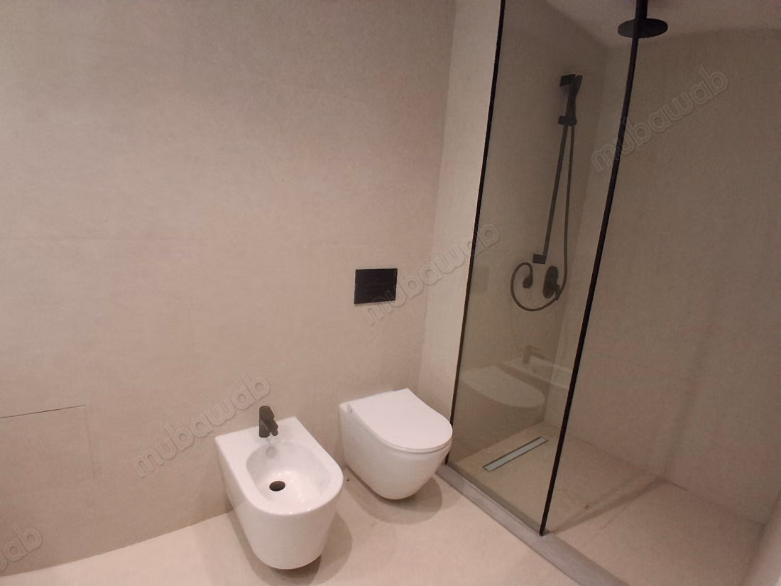 Appartement à louer à Souissi. 2 chambres. Porte blindée et résidence sécurisée