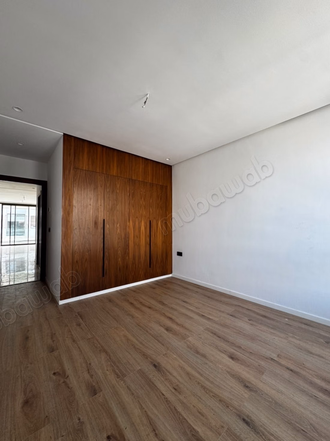 Appartement en location à Souissi. 2 chambres. Avec ascenseur et terrasse